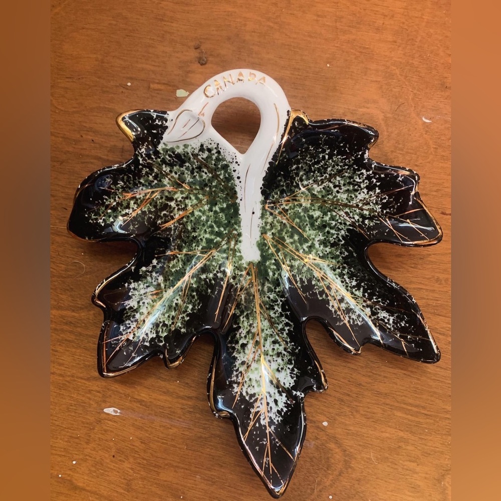 Vintages Black , Yellow & Gold Canada Souvenir Ceramic Maple Leaf Dish